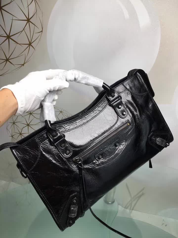 BALENCIAG巴黎世家 經典款 義大利進口原版油蠟頭層牛皮 古銅釘黑色 時尚百搭 手提肩背斜挎包  BL1309
